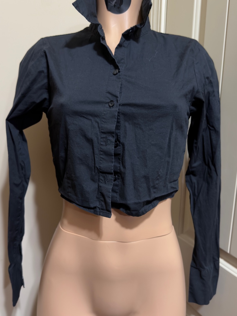 Abercrombie & Fitch Black Cropped Button-Down Shirt
